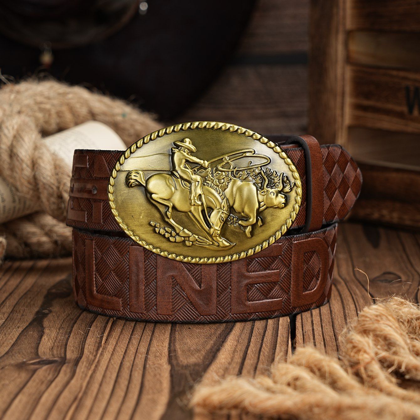 A men's and women's casual ret - مراجعة Leather Works Belt وسعره