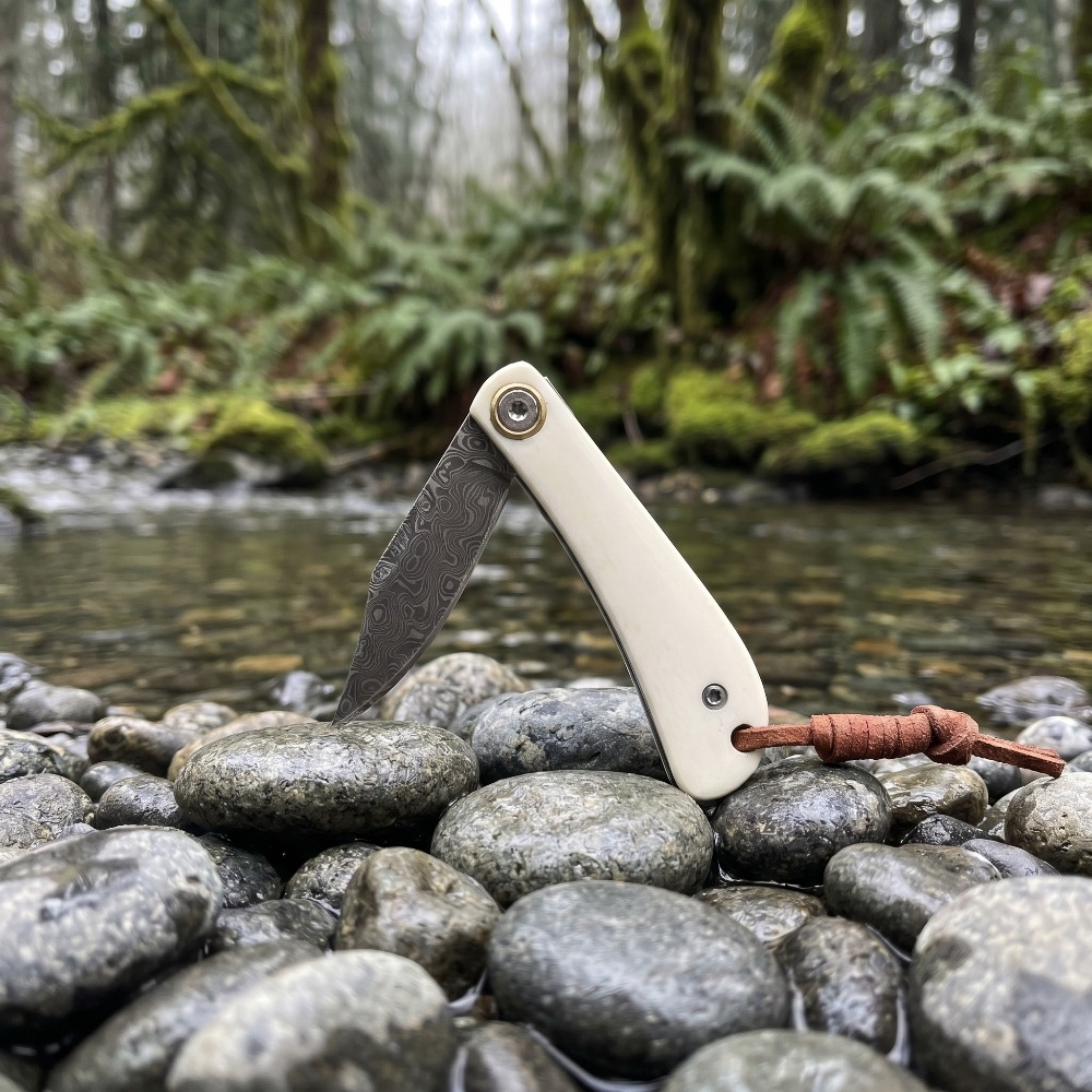 Outdoor Folding Knife Bull Bon - مراجعة Bone Folder Tool وسعره